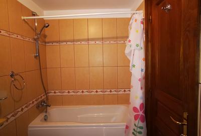2 camere - central Furnica - 7