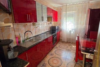 Apartament cu 3 camere decomandat, mobilat în Hunedoara