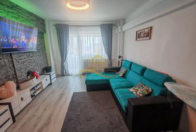 Apartament cu 3 camere decomandat, mobilat în 9 Mai