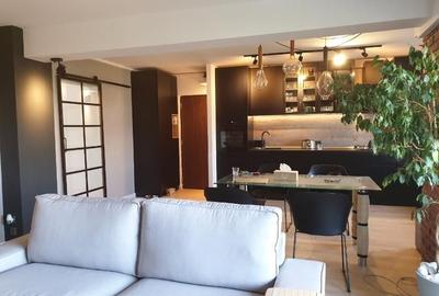 Apartament cu 3 camere decomandat, mobilat în Decebal