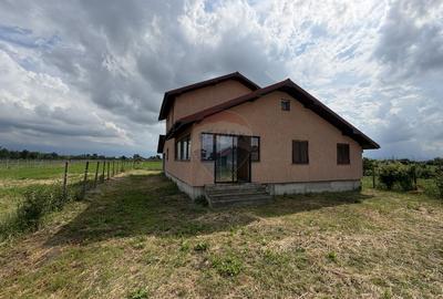 Casă / Vilă de vânzare intrare Lamotesti - 2