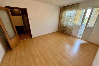 Vanzare Apartament cu 2 camere Dr.Taberei 75 - 3