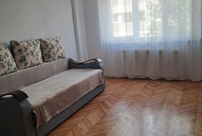 Apartament 3 camere etaj 1, strada Siretului - 3
