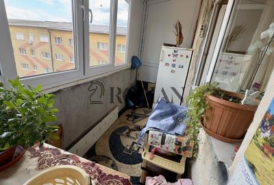 Apartament 3 camere, loc de parcare, Zona Mercur, Str. Vânătorilor - 15