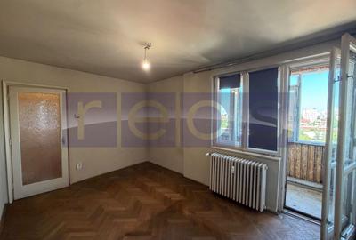 Apartament cu 3 camere decomandat în Barbu Văcărescu