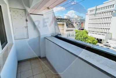 Apartament cu 2 camere decomandat, mobilat în Central