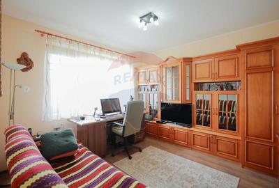 Casă / Vilă cu 5 camere de vânzare, în Sânmartin - 12