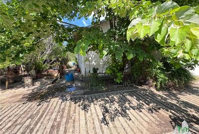 Casa de vanzare - Movilita, jud. Ialomita - 2000 mp teren, proprietate la buleva - 5