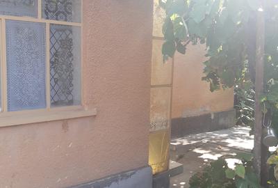 Casa solida si locuibila cu 860 mp teren aferent - 4