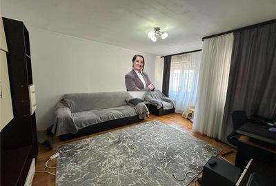 Resita, Apt. 3 cam.Conf.1 Sporit, Central, Zona Piata Sud - 1