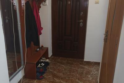 3 camere, mobilat și utilat - 12