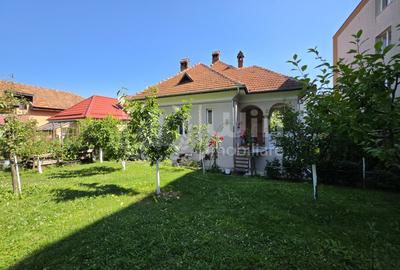 Casă individuală cu 4 camere în Andrei Mureșanu