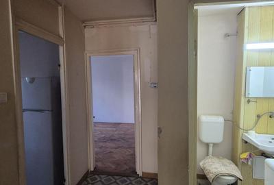 De vanzare ap.3 camere , cart. Tudor- str. Cutezantei - 13