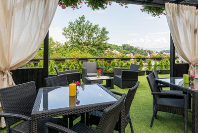Inchiriere apartament 5 camere centrul vechi Brasov - 11