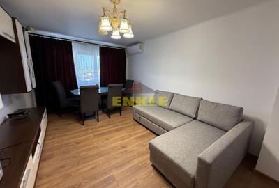 Apartament cu 3 camere decomandat în Central