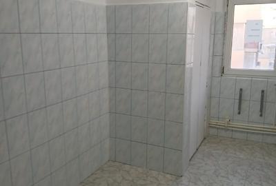 Vanzare apartament cu 4 camere Alexandria - 4