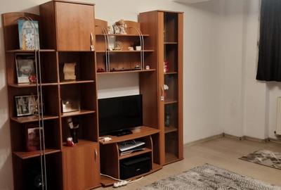 Apartament cu 2 camere decomandat, mobilat în Centrul Civic