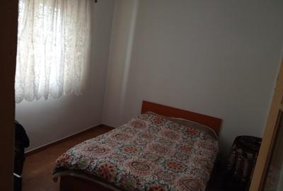 Casa parter, etaj și mansardă ,c-tie 2006, 25 Min de București - 18