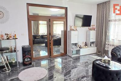 Casa individuala cu 6 camere Parter + 1 Etaj in Comlosu Mare - 8