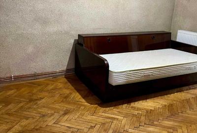 Etaj 1-Targu Cucu -Podul de Fier-3 Camere Decomandat 80mp-bloc pe cadre - 6