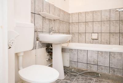 De vanzare 2 camere Titan | Etaj 3 | metrou Costin Georgian |  COMISION 0% - 18