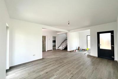 Casă individuală cu 4 camere în Săcălaz