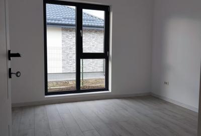 FARA COMISIOANE in Gulia casa cu 4 camere 2 bai terasa PARTER+pod placa la cheie - 22