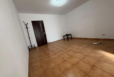 Garsonieră stradală la parter | Pantelimon–Iancului | Locuință / Birou - 3
