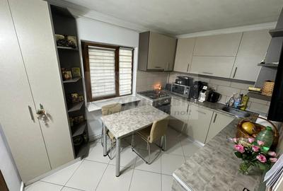 Apartament cu 4 camere în Nicolina
