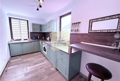 Casa ultracentrala complet renovata 6 camere 3 bai Cisnadioara - 16