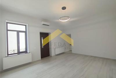 Spatiu comercial renovat de inchiriat Bulevardul Decebal - 7