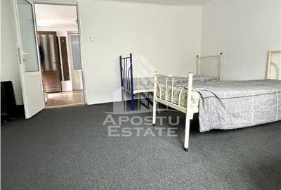 Spatii depozitare cu teren 1100 mp, zona Elisabetin - 7