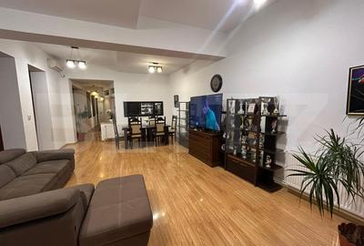 Apartament cu 3 camere decomandat, mobilat în Ultracentral
