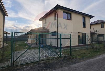 Casa individuala 4 camere cu teren 454 mp cartier privat Crevedia - 4