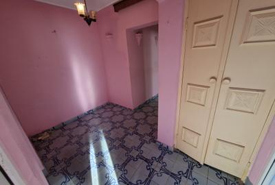 Apartament cu 2 camere decomandat, etaj 3/8, zona Dacia - 8