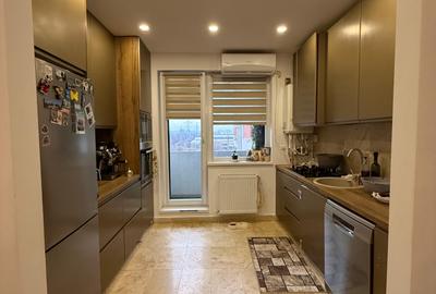 Apartament cu 3 camere semidecomandat, mobilat în Drumul Taberei