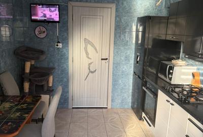 Apartament 3 camere confort 1 decomandat, zona Progresu, etaj 3/4. - 7