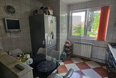 Vanzare apartament 3 camere |  Crangasi |  Prox Metrou |  Tramvai 41 - 8