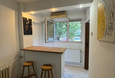 Proprietar Garsoniera  bloc 1982 Drumul Taberei  1 Mai - 9