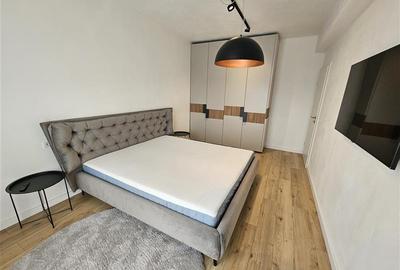 Apartament cu 3 camere decomandat, mobilat în Blumăna