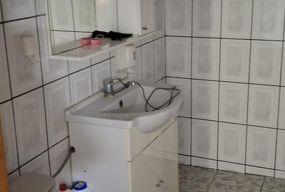 Apartament 3 camere central, etajul 3/3, decomandat cu CT. - 4