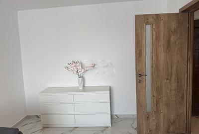 2 camere, 8/8, 51mp, bloc 1980, renovat-Crangasi - 5
