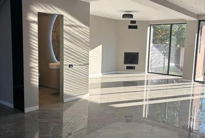 Casă cu 4 camere în Apărătorii Patriei