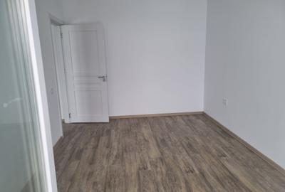 Apartament 2 camere,centrala proprie,mutare imediata,vedere catre Lacul Morii! - 34