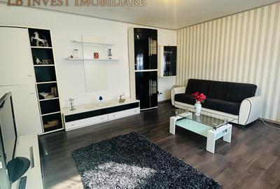 Casă cu 8 camere în Lunei