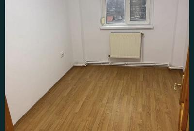 De vânzare apartament 3 camere decomandat - 6