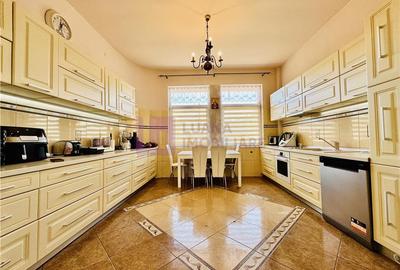 Apartament cu 3 camere premium | gradina 140 mp | Strand | - 2