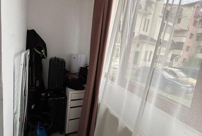 De vanzare apartament 3 camere zona Strand - 11