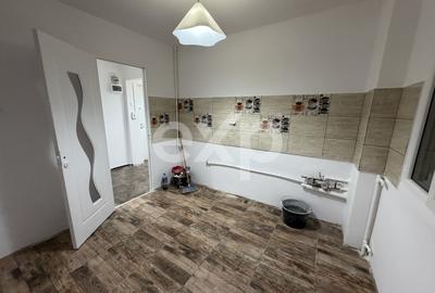 Apartament cu 3 camere semidecomandat în 1 Decembrie 1918