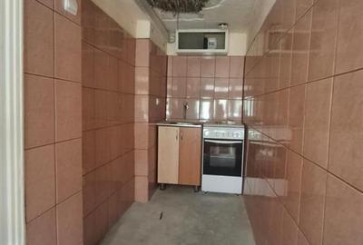 Apartament la casa 2 camere pivnita parcare zona Terezian - 3